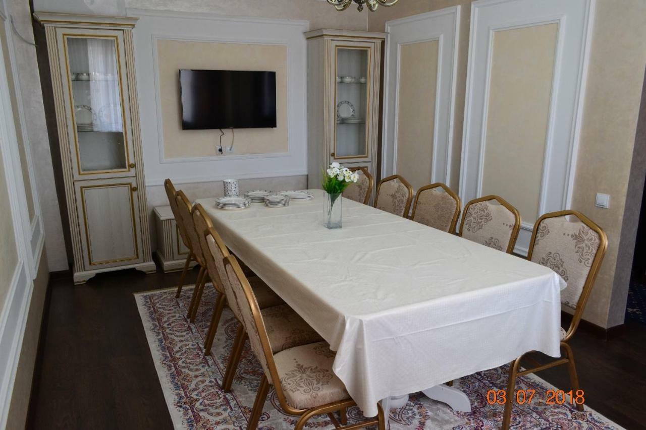 Family Hotel Balqash Buitenkant foto