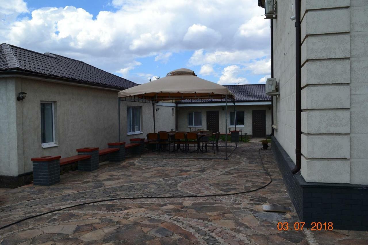 Family Hotel Balqash Buitenkant foto