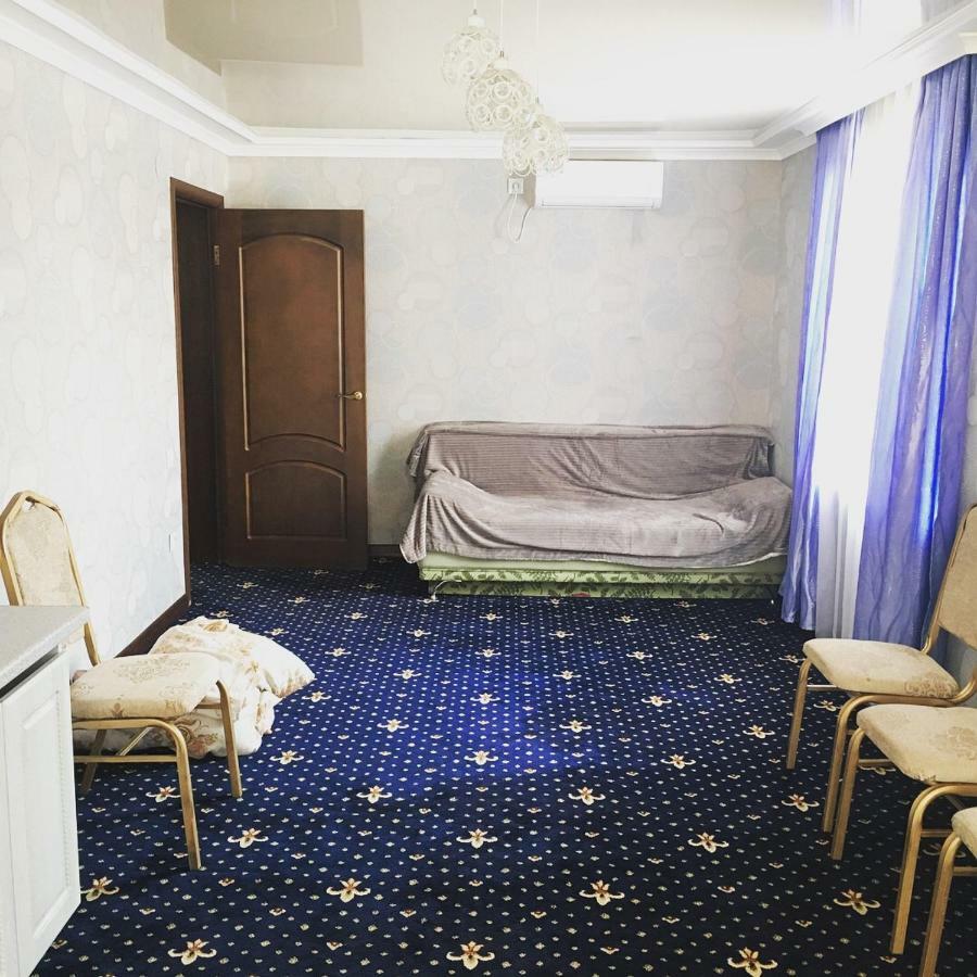 Family Hotel Balqash Buitenkant foto