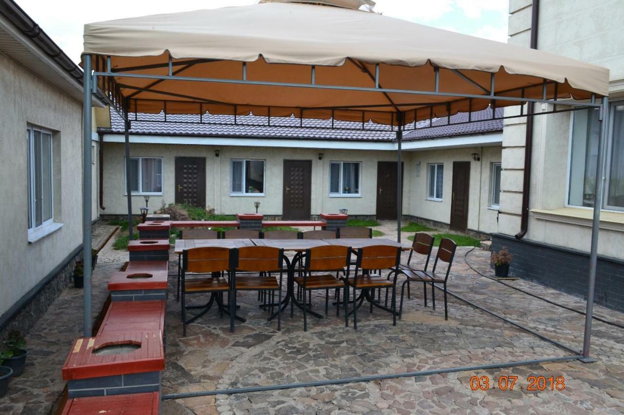 Family Hotel Balqash Buitenkant foto
