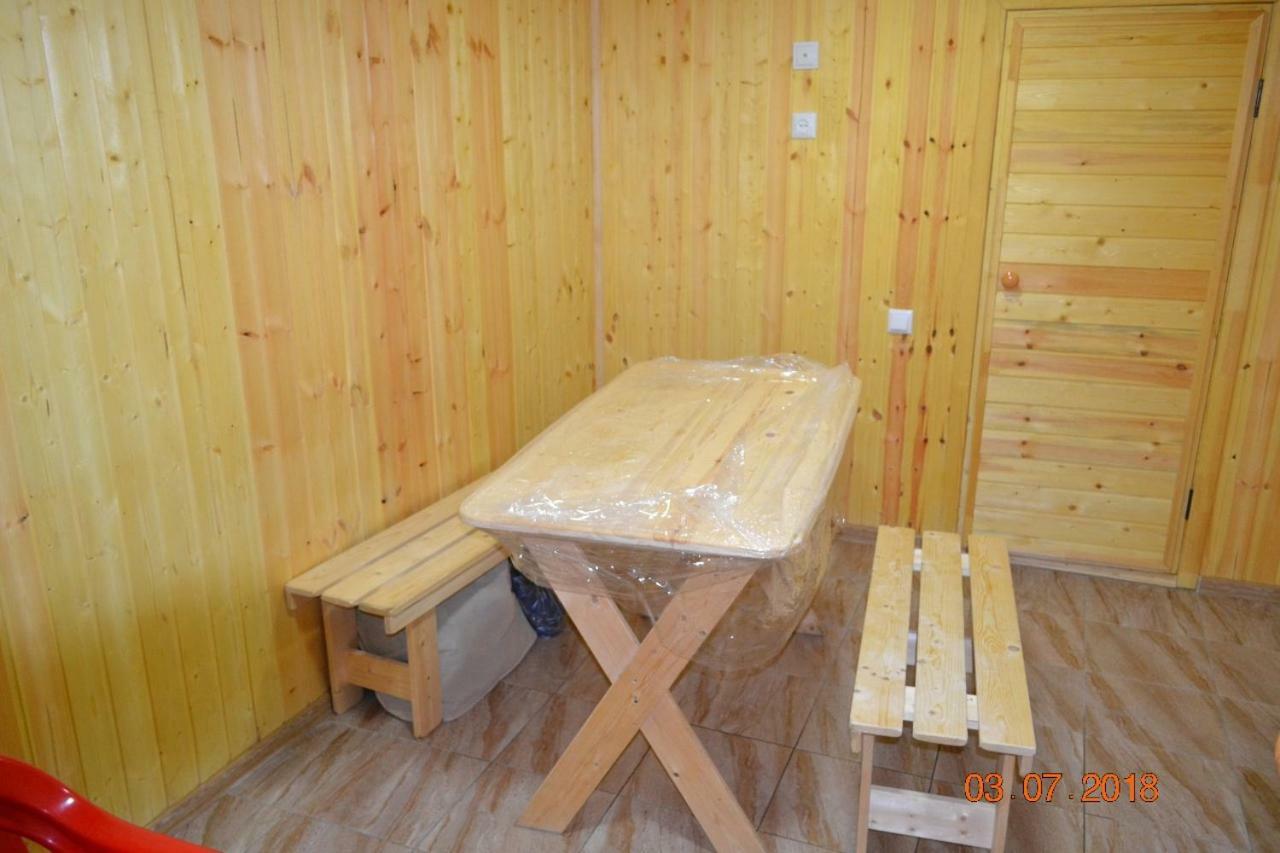 Family Hotel Balqash Buitenkant foto